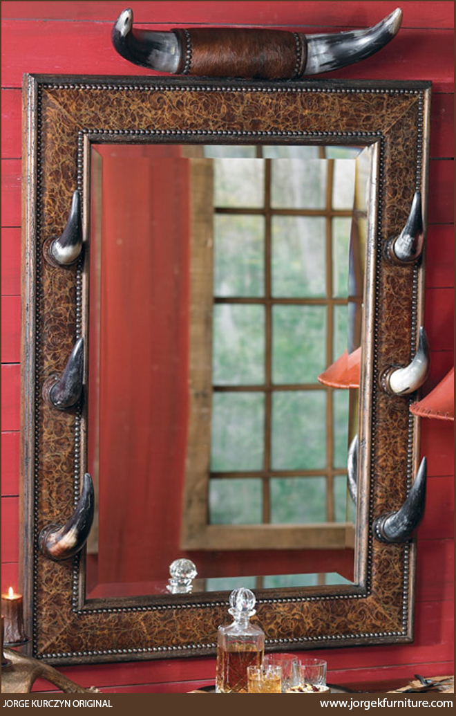 <p>Western Mirror with embossed leather and natural cow horns.<br></p>