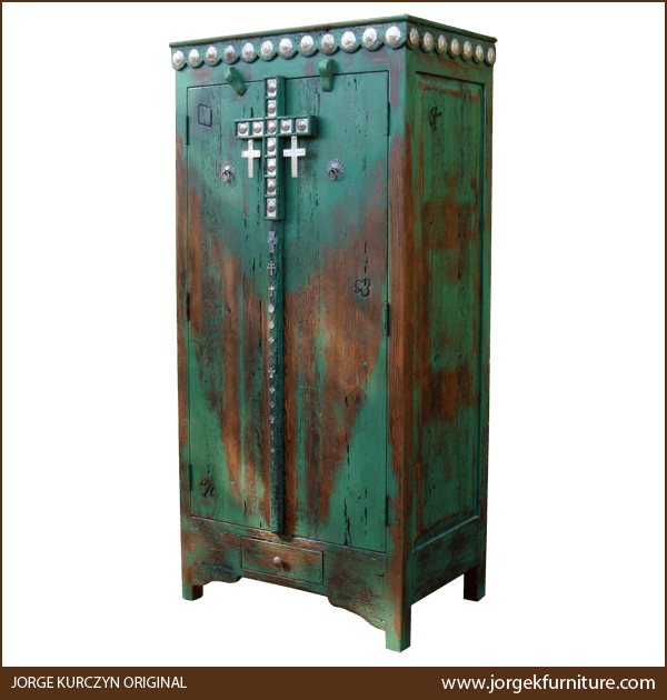 Three-quarter angle of Doble D Cruz armoire with silver accents and curved base design